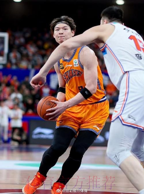 CBA-王哲林两双 上海久事主场战胜新疆伊力特